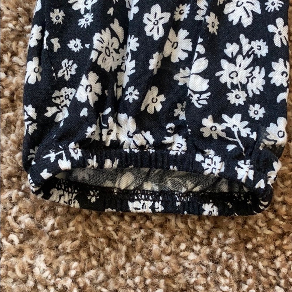 Floral Romper - Picture 3 of 4